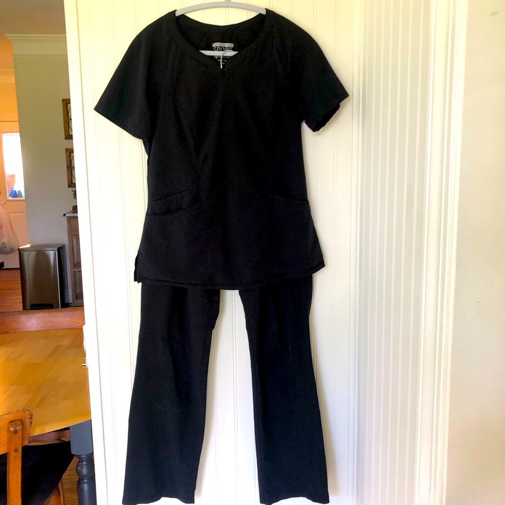 Healing Hands scrub set - Offers Welcome